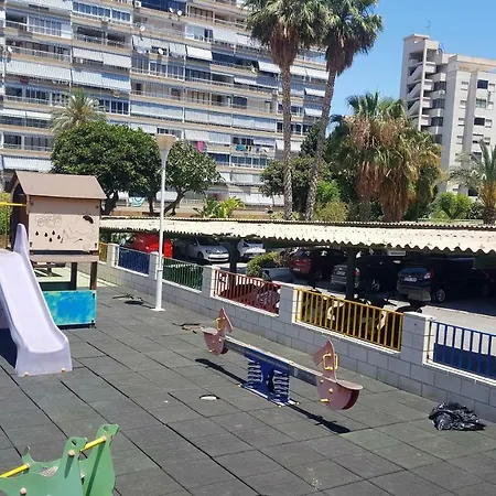 Pool & Restaurant *